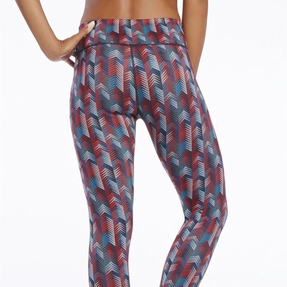 Fabletics Salar Powerhold Capris sz medium - Picture 3 of 11